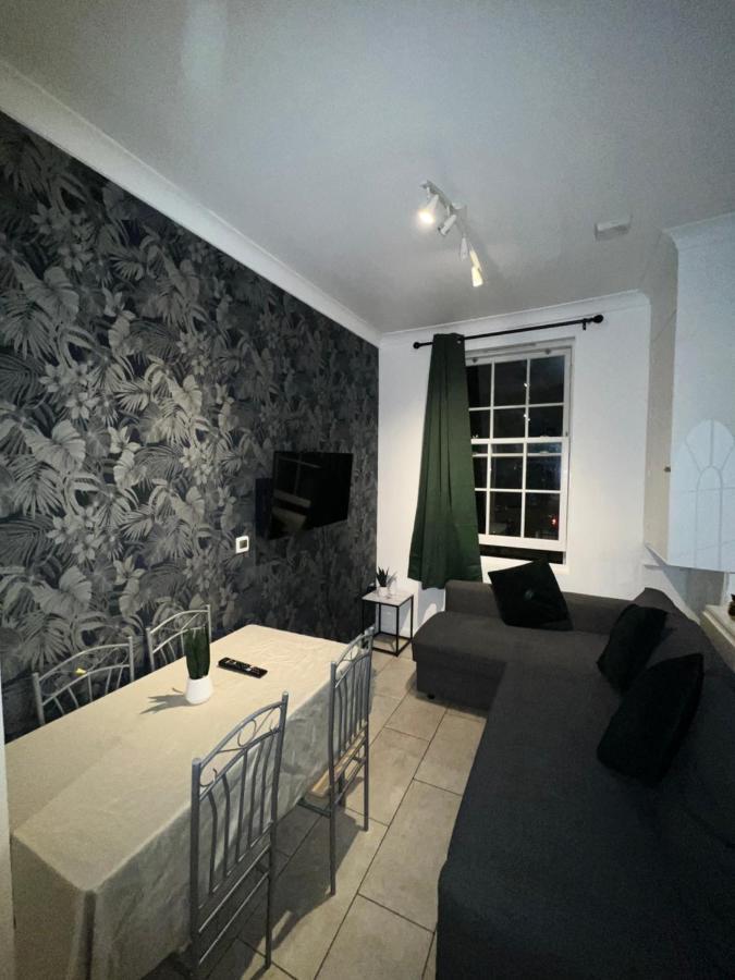 "Bright & Spacious" 3 Bedroom Flat By Kings Cross, St Pancras Station!!!!64 Londres Extérieur photo