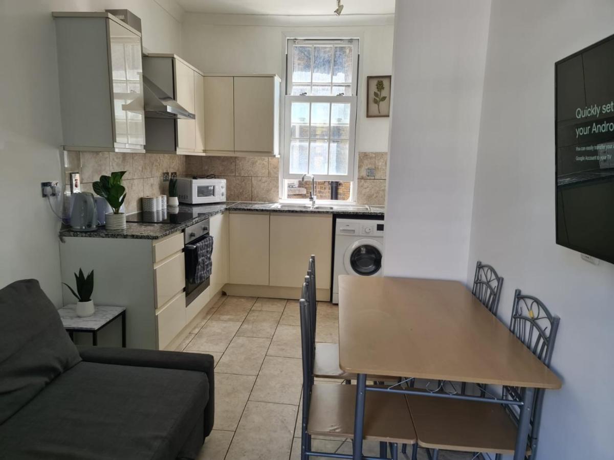 "Bright & Spacious" 3 Bedroom Flat By Kings Cross, St Pancras Station!!!!64 Londres Extérieur photo