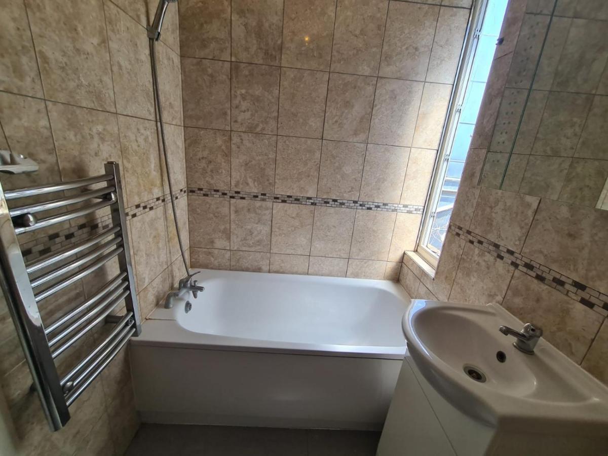 "Bright & Spacious" 3 Bedroom Flat By Kings Cross, St Pancras Station!!!!64 Londres Extérieur photo