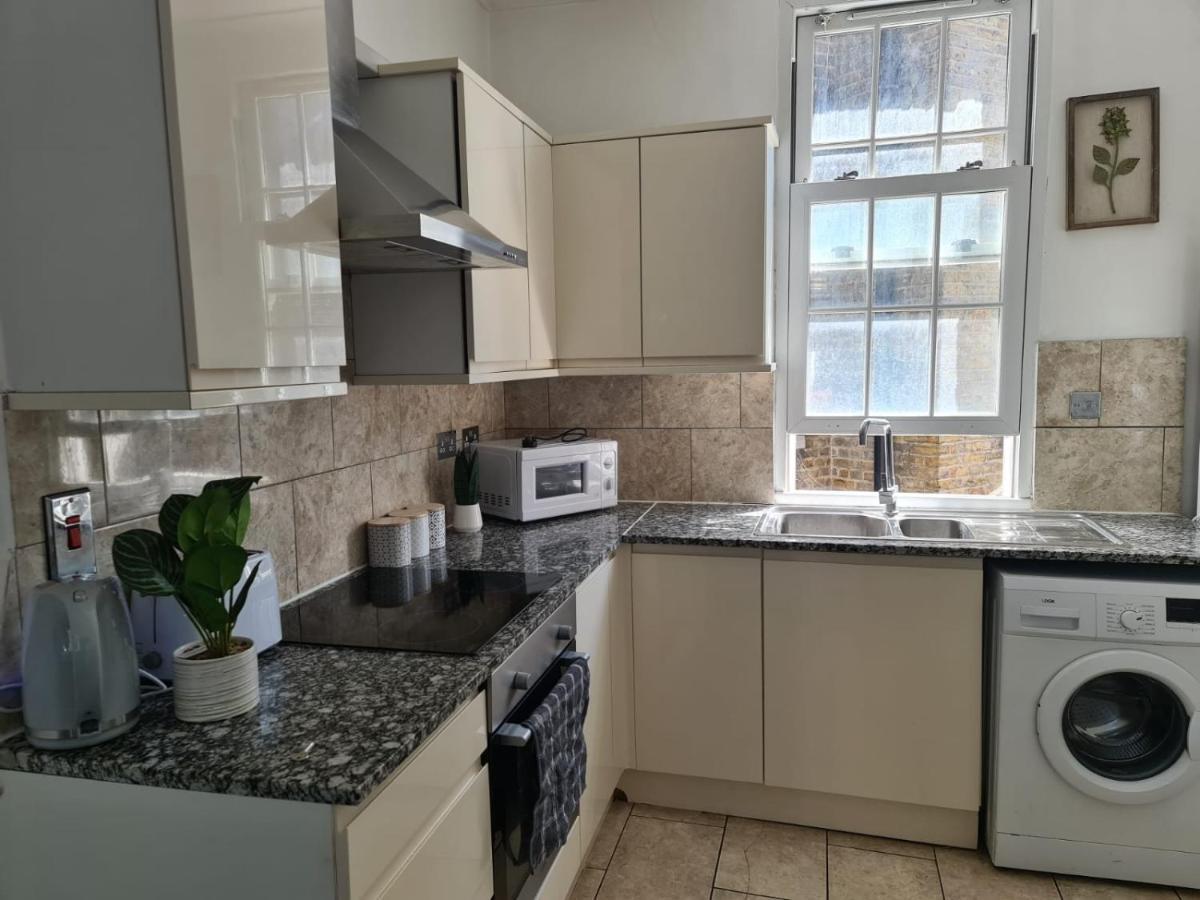 "Bright & Spacious" 3 Bedroom Flat By Kings Cross, St Pancras Station!!!!64 Londres Extérieur photo