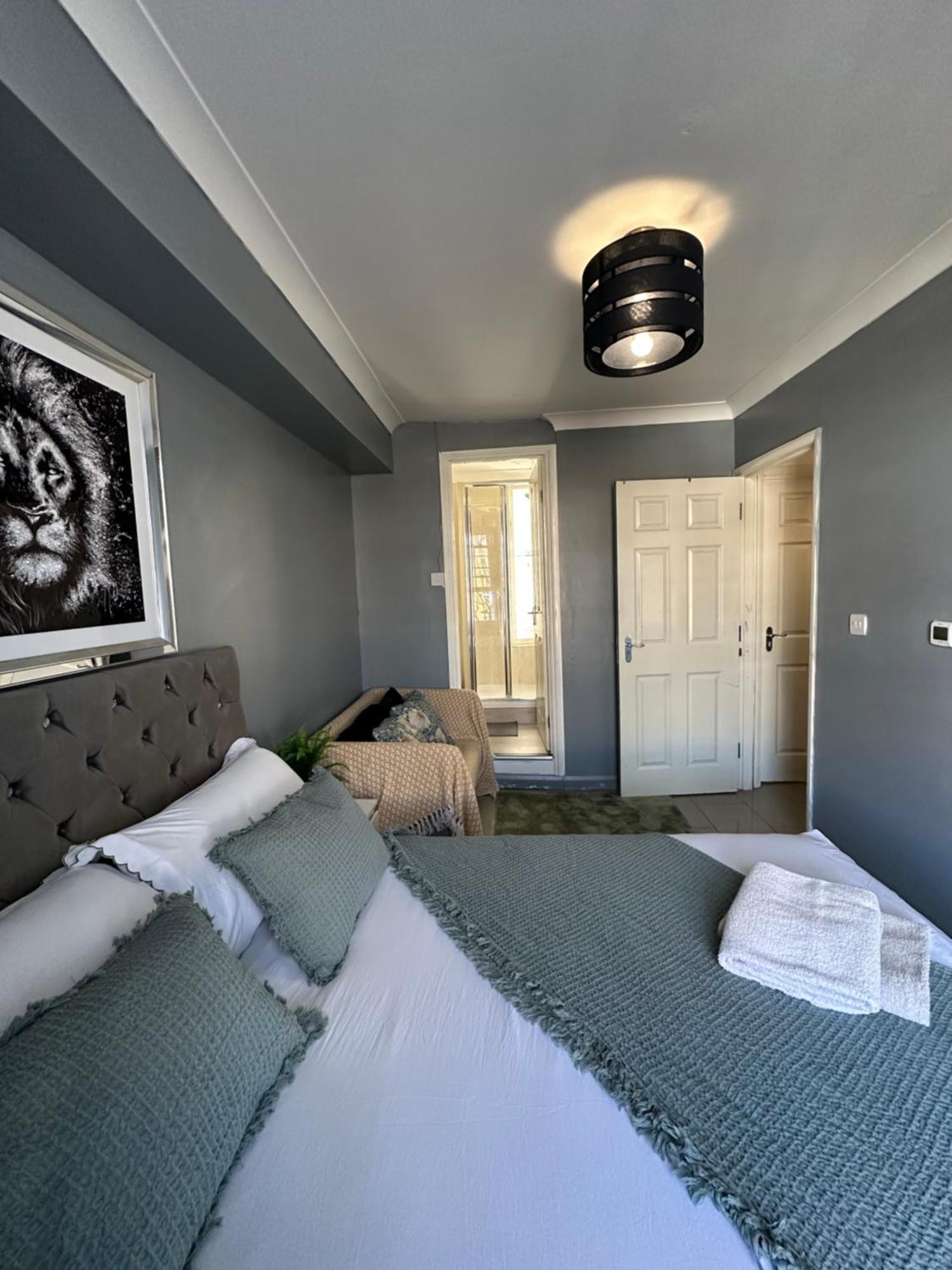 "Bright & Spacious" 3 Bedroom Flat By Kings Cross, St Pancras Station!!!!64 Londres Extérieur photo