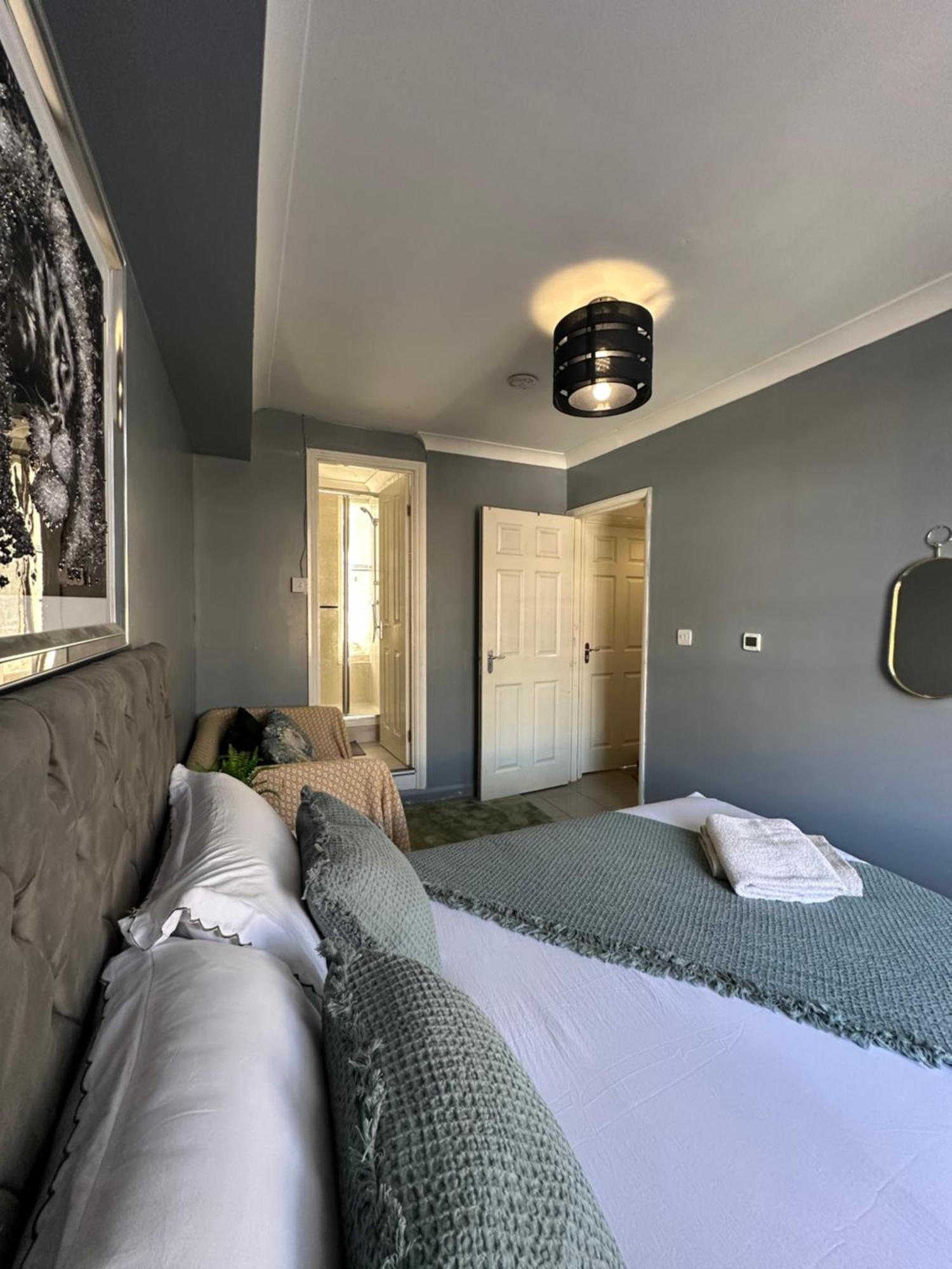 "Bright & Spacious" 3 Bedroom Flat By Kings Cross, St Pancras Station!!!!64 Londres Extérieur photo
